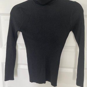Black turtleneck Medium